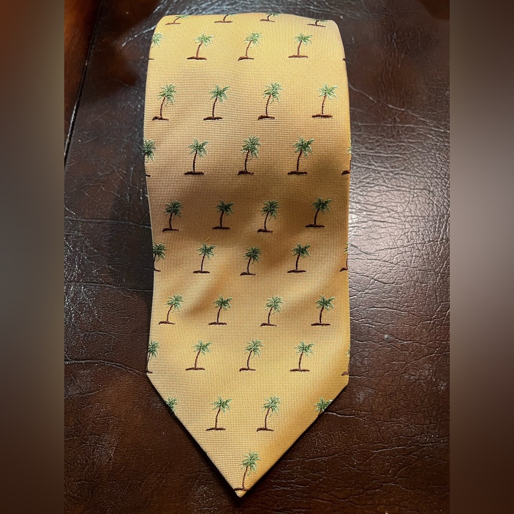 Tommy Bahama Mustard Yellow With Palm Trees All Over 100% Silk Neck Tie